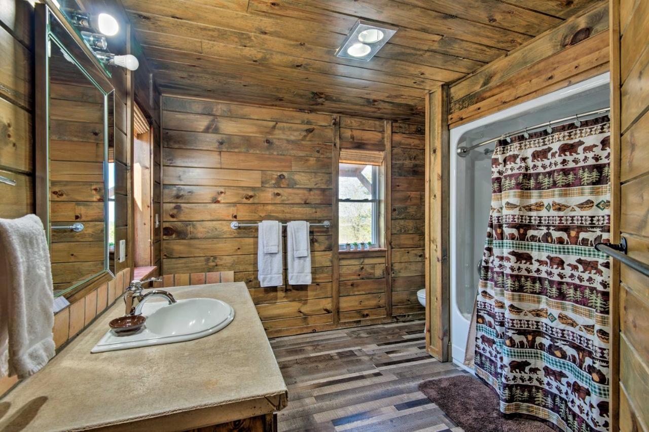 Broken Bow Mountaintop Home With Hot Tub! Exterior photo